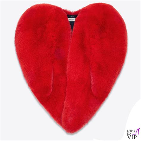 pelliccia yves saint laurent cuore|Indossato dalle star: un cuore di pelliccia .